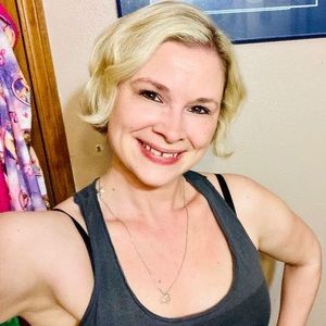 Meet your Posher, Carrie